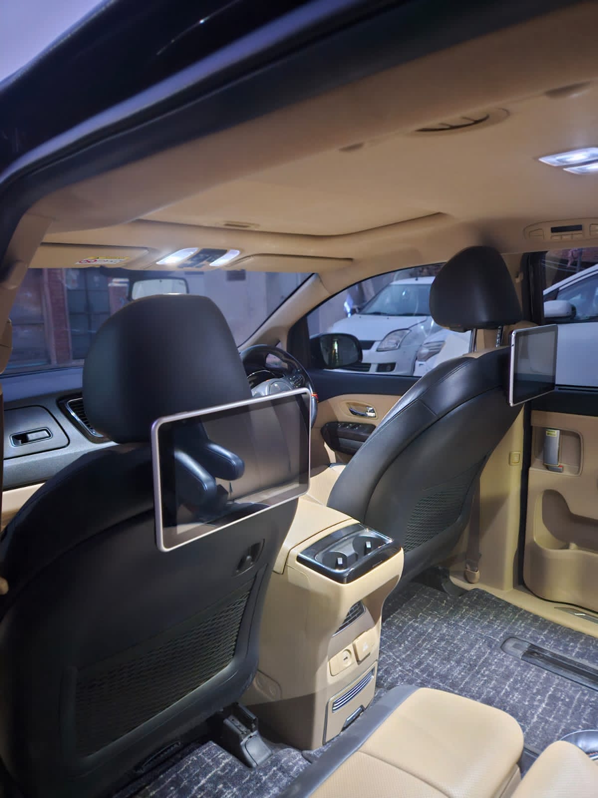 Luxury Vehicle 2